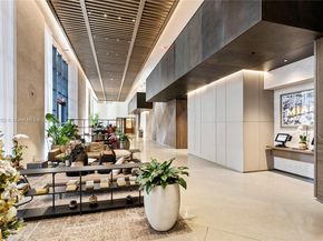 159 NE 6th St 2405, Miami FL 33132