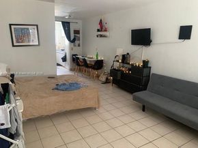 200 76th St 57, Miami Beach FL 33141