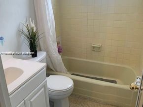 200 76th St 57, Miami Beach FL 33141