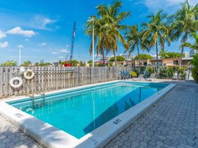 3811 NE 166th St 3, North Miami Beach FL 33160