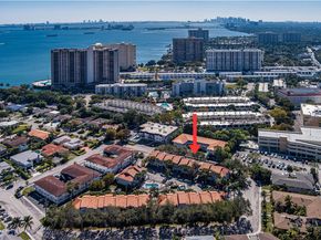 11647 NE 18th Dr 11647, North Miami FL 33181