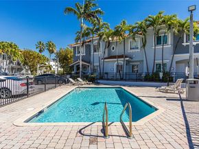 11647 NE 18th Dr 11647, North Miami FL 33181