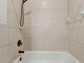 11647 NE 18th Dr 11647, North Miami FL 33181