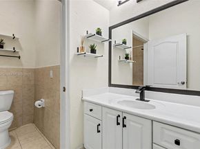 11647 NE 18th Dr 11647, North Miami FL 33181