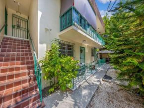 327 SW 13th Ave, Miami FL 33135
