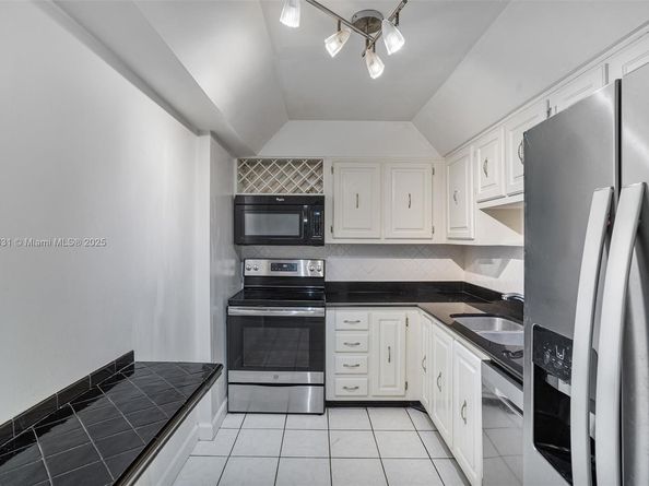 2333 Brickell Ave 1207, Miami FL 33129