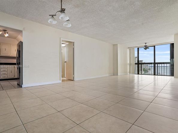 2333 Brickell Ave 1207, Miami FL 33129