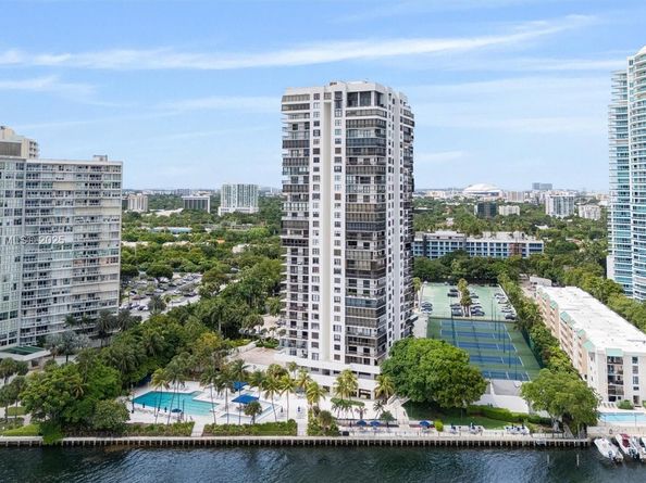 2333 Brickell Ave 1207, Miami FL 33129