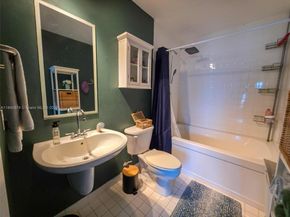 10 SW South River Dr 1704, Miami FL 33130