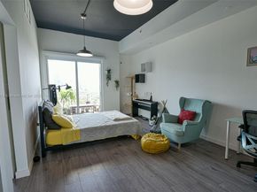 10 SW South River Dr 1704, Miami FL 33130