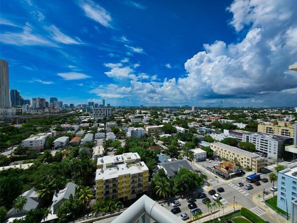 10 SW South River Dr 1704, Miami FL 33130