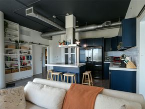 10 SW South River Dr 1704, Miami FL 33130