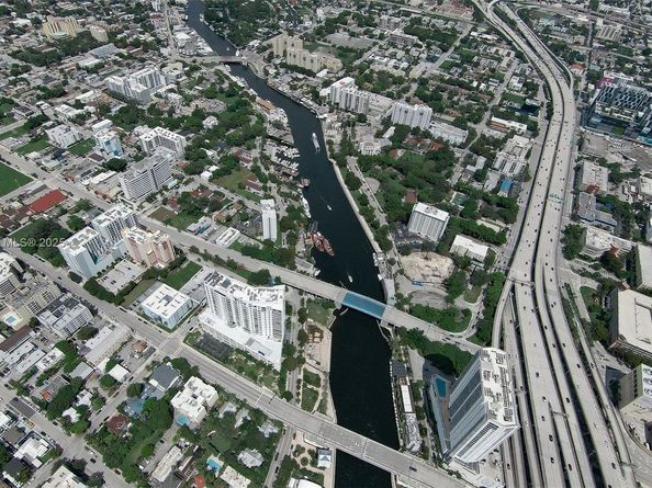 10 SW South River Dr 1704, Miami FL 33130