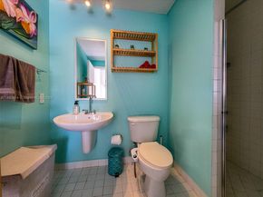 10 SW South River Dr 1704, Miami FL 33130