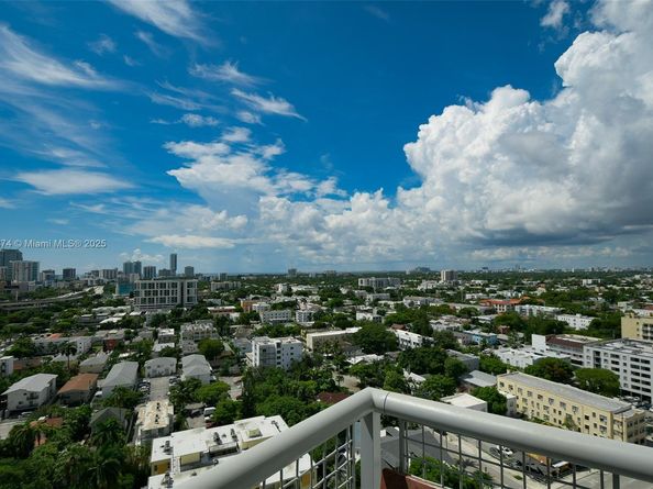 10 SW South River Dr 1704, Miami FL 33130
