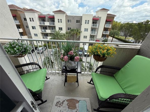 11060 SW 196th St 403, Cutler Bay FL 33157