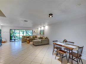 3831 Estepona Ave 11D2, Doral FL 33178