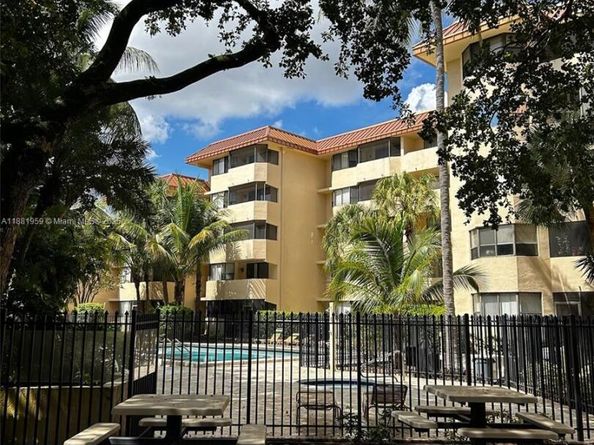 7451 NW 16th St 304, Plantation FL 33313