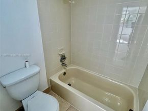 7451 NW 16th St 304, Plantation FL 33313