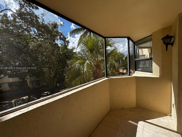 7451 NW 16th St 304, Plantation FL 33313