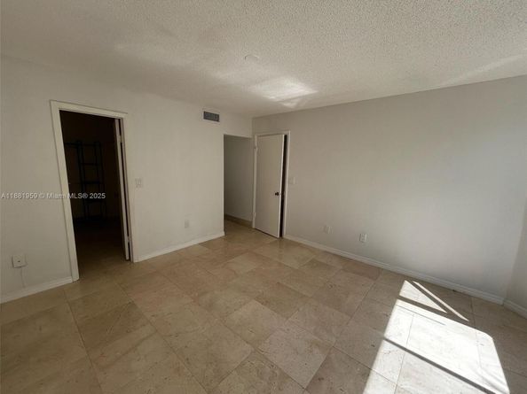 7451 NW 16th St 304, Plantation FL 33313
