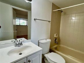 7451 NW 16th St 304, Plantation FL 33313