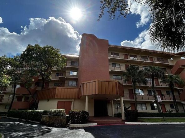 7451 NW 16th St 304, Plantation FL 33313