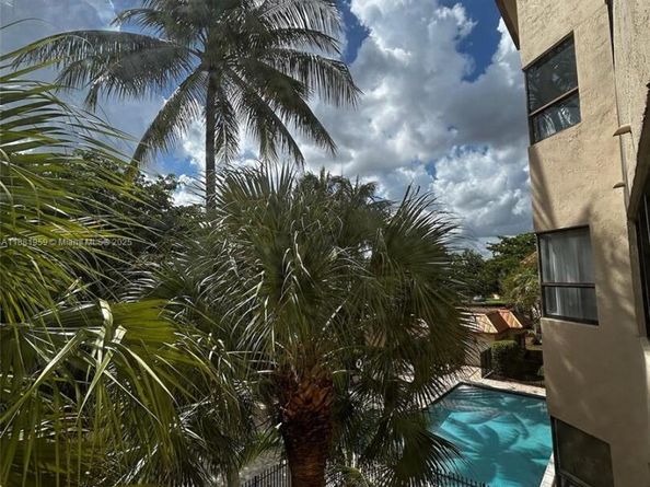 7451 NW 16th St 304, Plantation FL 33313