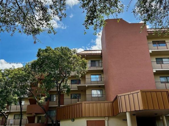 7451 NW 16th St 304, Plantation FL 33313