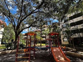7451 NW 16th St 304, Plantation FL 33313