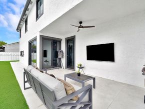 10746 Charleston Pl, Cooper City FL 33026