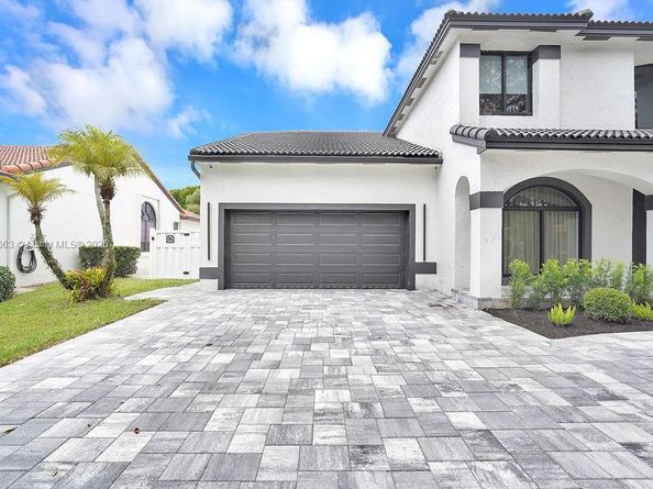 10746 Charleston Pl, Cooper City FL 33026