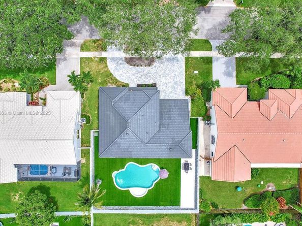 10746 Charleston Pl, Cooper City FL 33026