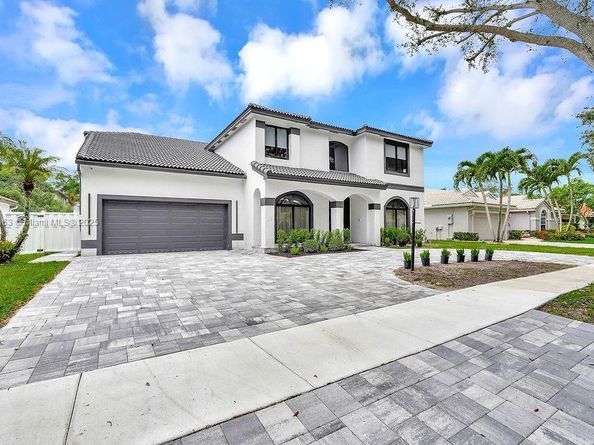 10746 Charleston Pl, Cooper City FL 33026