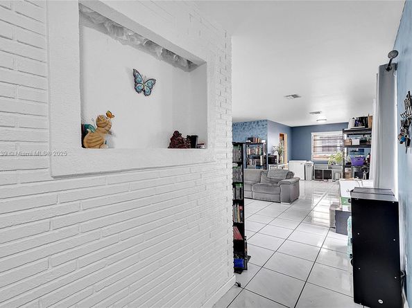 7916 Miramar Pkwy, Miramar FL 33023