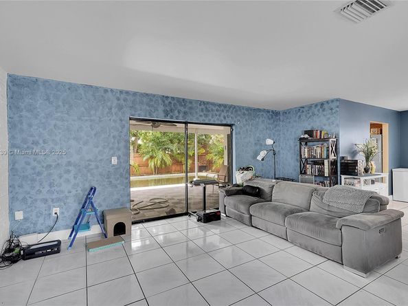 7916 Miramar Pkwy, Miramar FL 33023