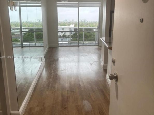 900 Bay Dr 721, Miami Beach FL 33141