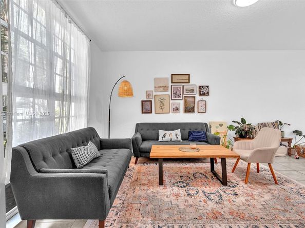 2927 Bogota Ave, Cooper City FL 33026