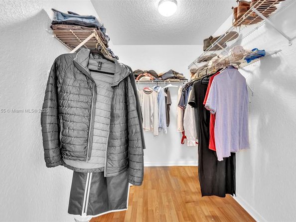 2927 Bogota Ave, Cooper City FL 33026