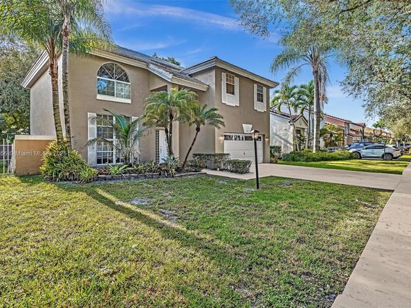 2927 Bogota Ave, Cooper City FL 33026