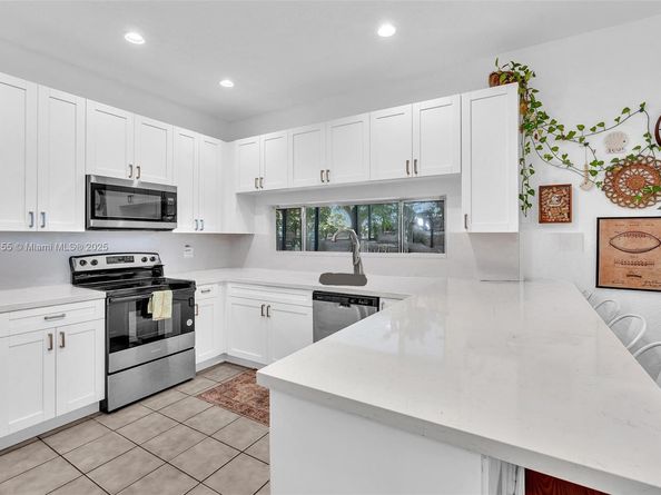 2927 Bogota Ave, Cooper City FL 33026