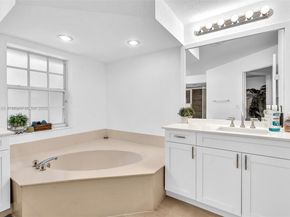 2927 Bogota Ave, Cooper City FL 33026