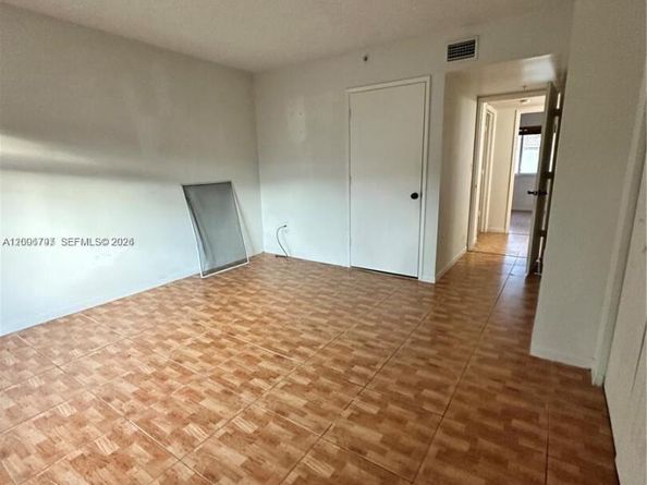 551 NW 82nd Ave 502, Miami FL 33126