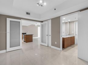 50 Biscayne Blvd 4208, Miami FL 33132