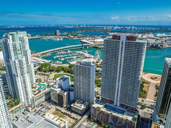 50 Biscayne Blvd 4208, Miami FL 33132