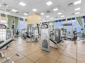 50 Biscayne Blvd 4208, Miami FL 33132