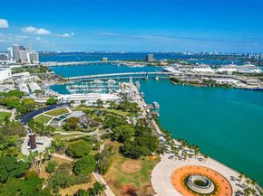 50 Biscayne Blvd 4208, Miami FL 33132