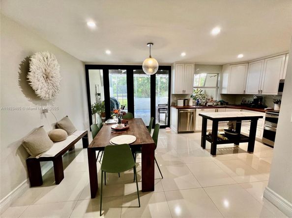 7643 SW 102nd Pl, Miami FL 33173