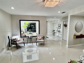 7643 SW 102nd Pl, Miami FL 33173