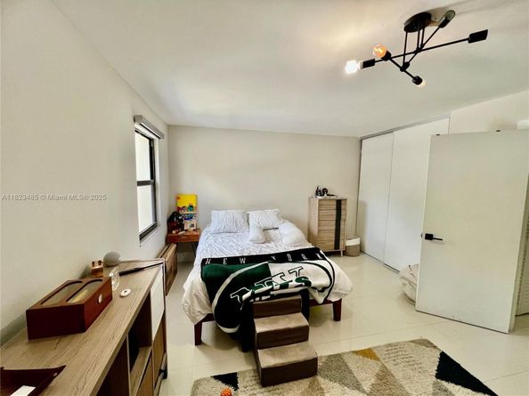 7643 SW 102nd Pl, Miami FL 33173